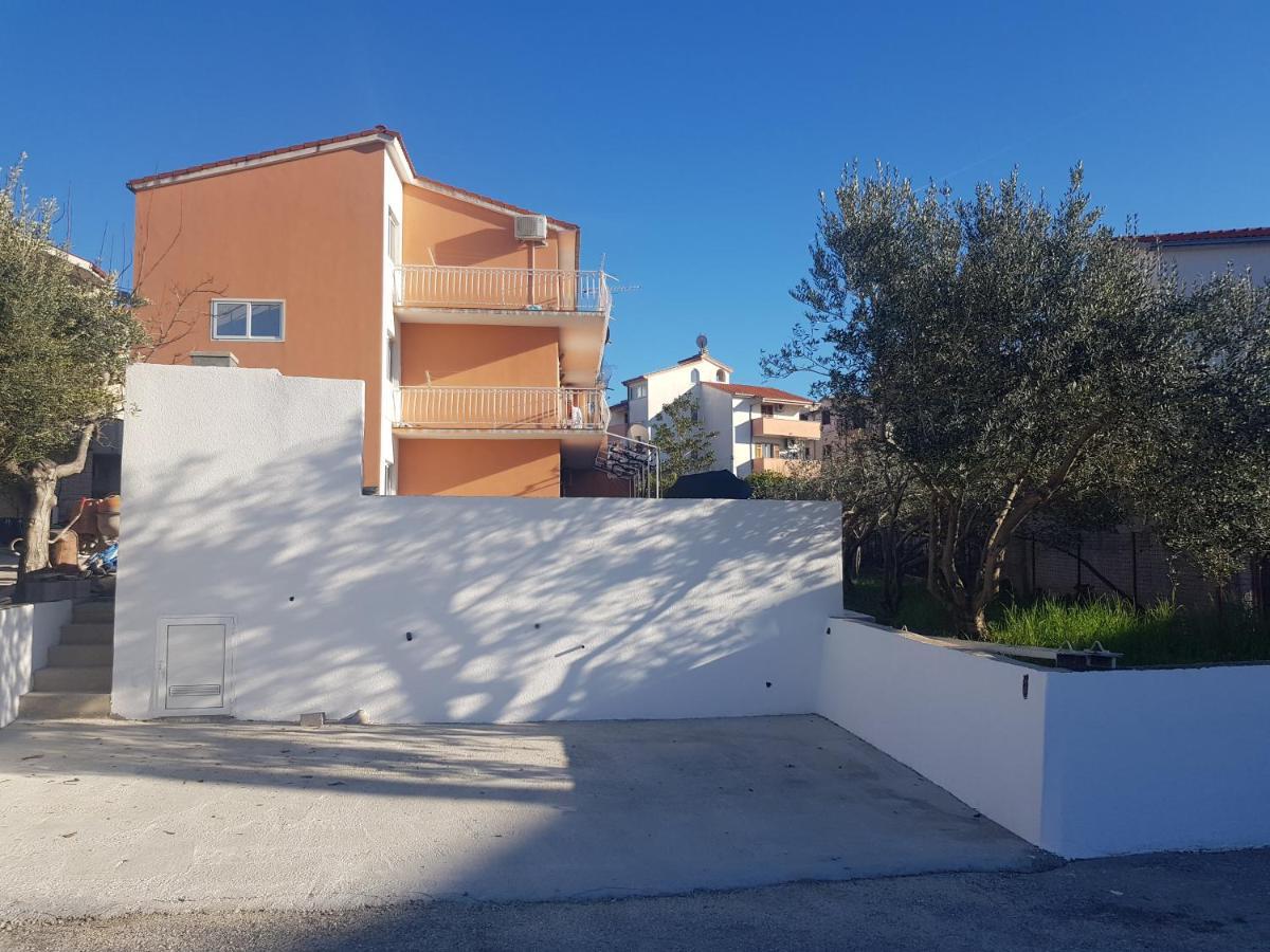 Apartman Mia With Pool1 Сплит Екстериор снимка
