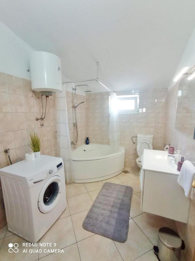 Apartman Mia With Pool1 Сплит Екстериор снимка