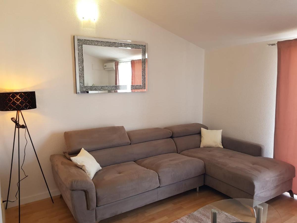 Apartman Mia With Pool1 Сплит Екстериор снимка
