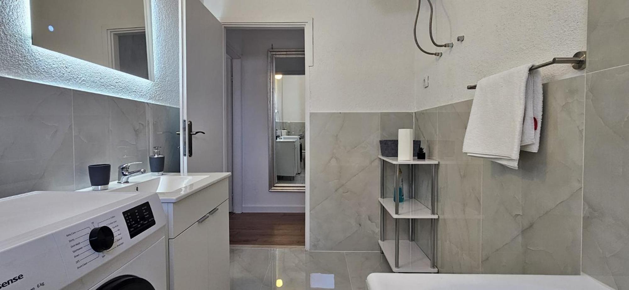Apartman Mia With Pool1 Сплит Екстериор снимка