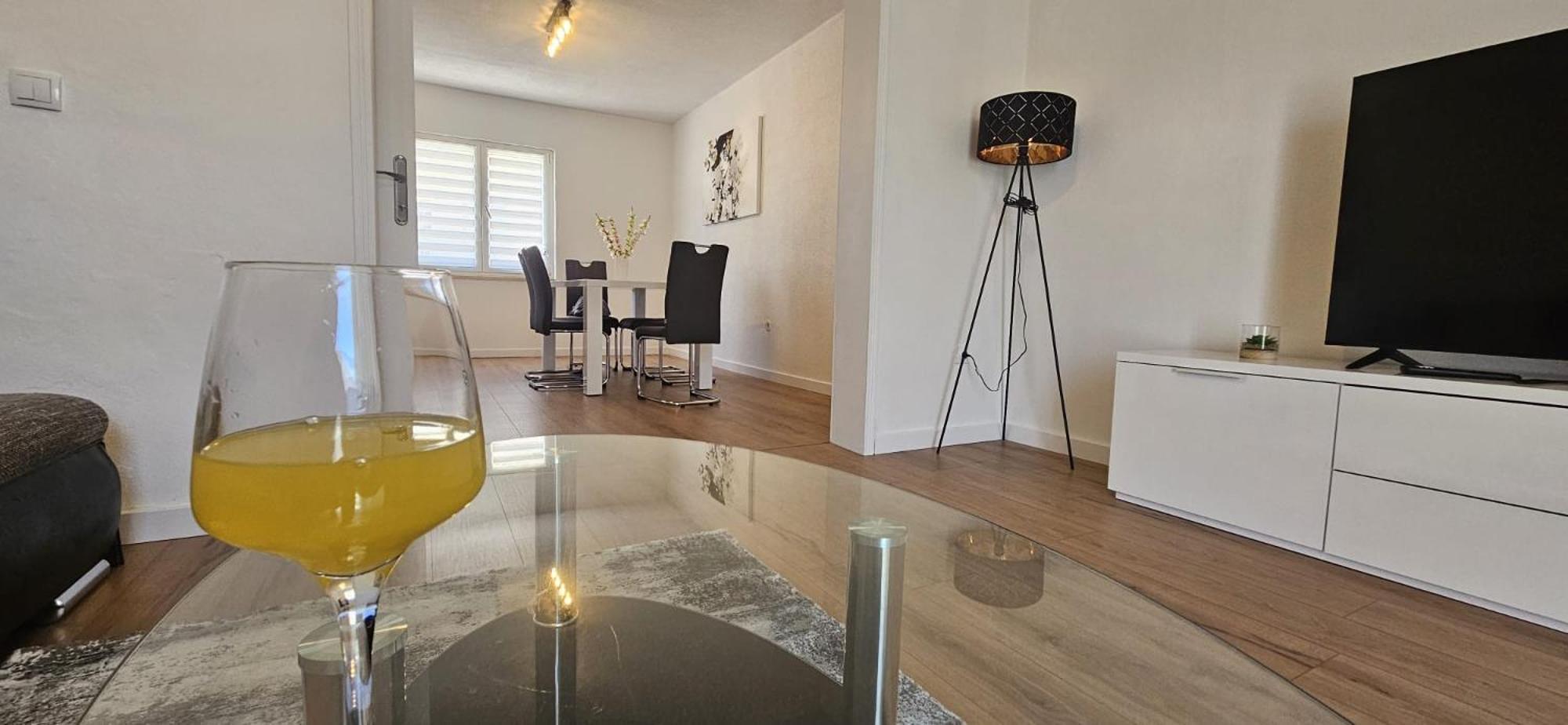 Apartman Mia With Pool1 Сплит Екстериор снимка