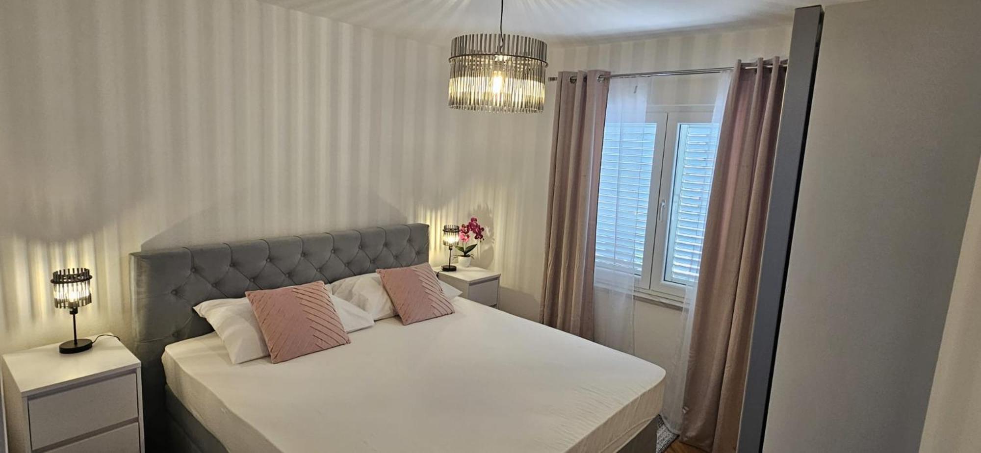 Apartman Mia With Pool1 Сплит Екстериор снимка