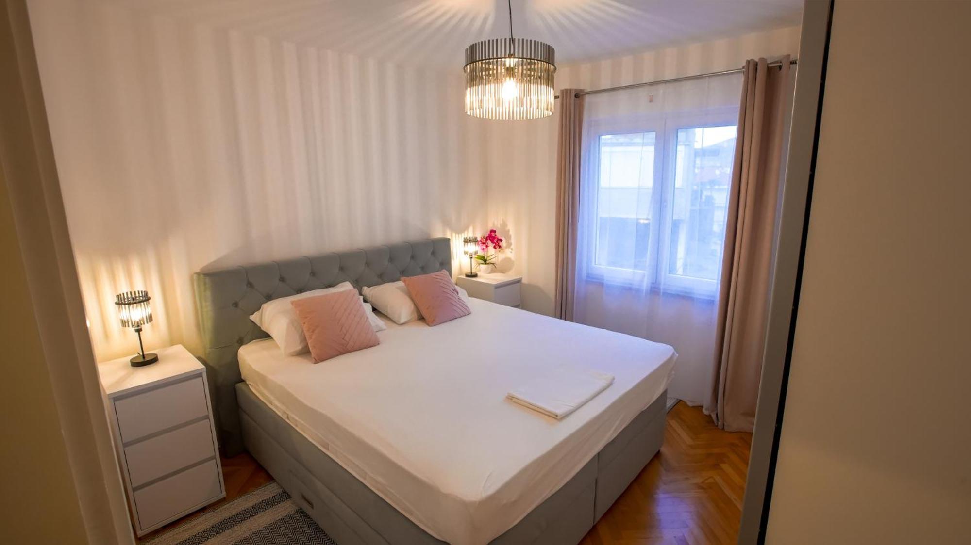 Apartman Mia With Pool1 Сплит Екстериор снимка