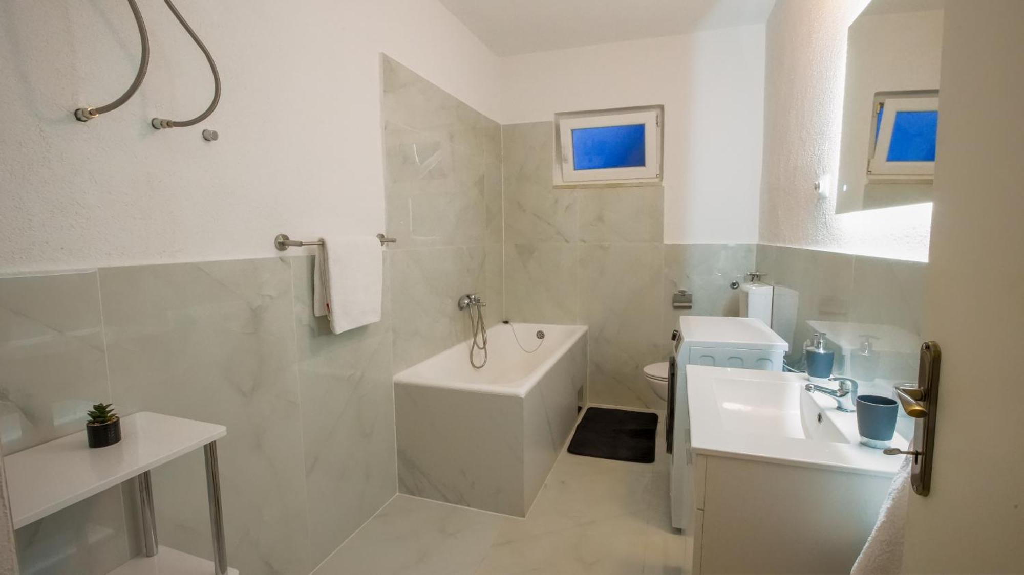 Apartman Mia With Pool1 Сплит Екстериор снимка